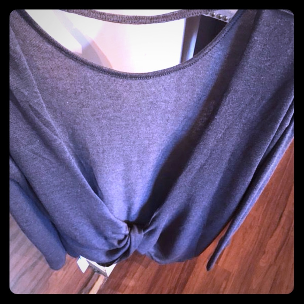 Women’s twist knot open back long sleeve top